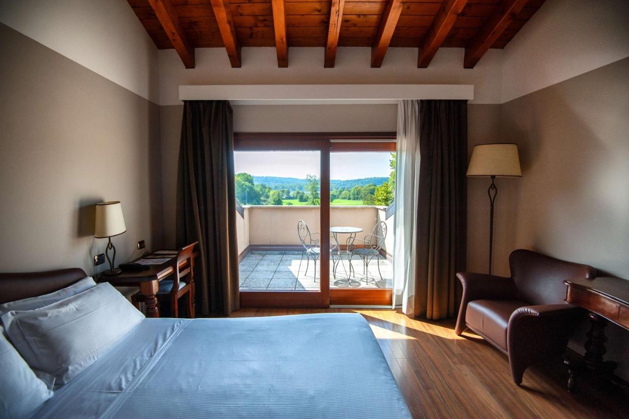 Image for Vacation between the lakes: 4 nights in Varese Lake and 3 green fee. Wellness and wine degustation included.